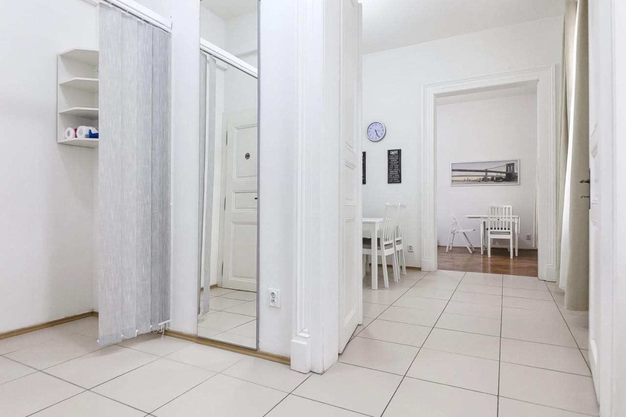 Aparthotel Wenceslas ปราก ภายนอก รูปภาพ
