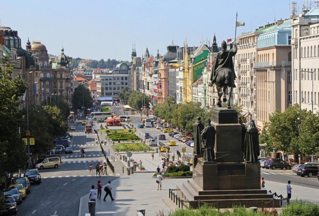 Aparthotel Wenceslas ปราก ภายนอก รูปภาพ