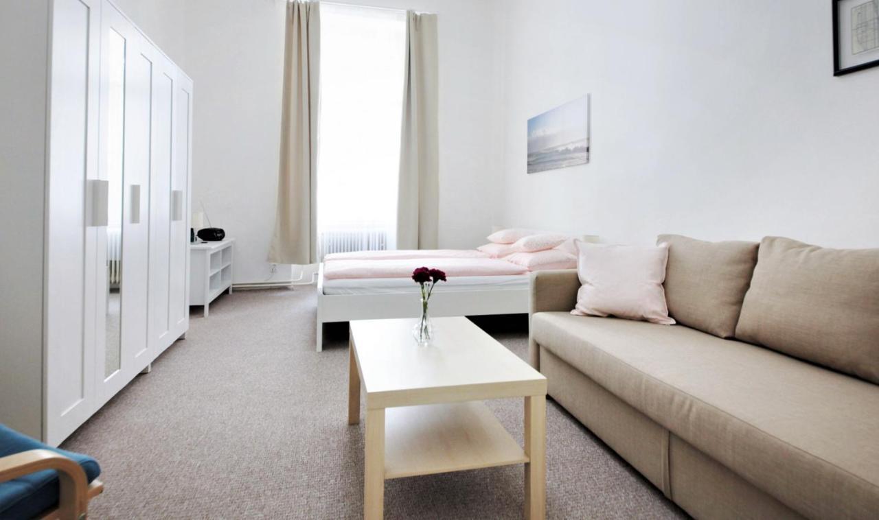 Aparthotel Wenceslas ปราก ภายนอก รูปภาพ